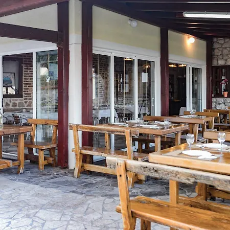 Mb Pag Alojamento de Acomodação e Pequeno-almoço 3*