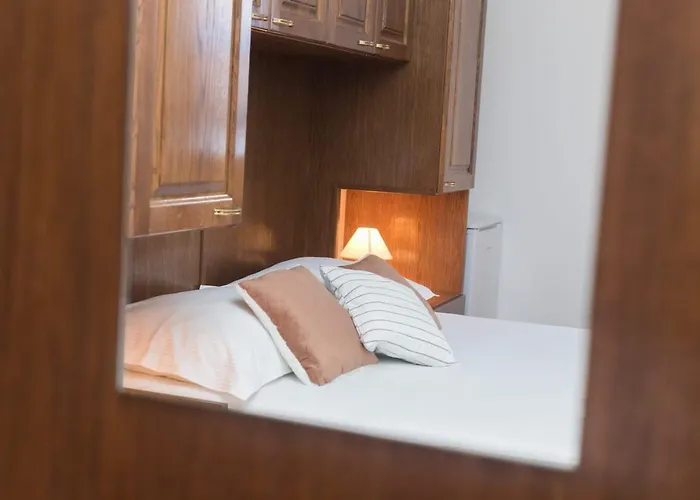 Mb Pag Bed & Breakfast