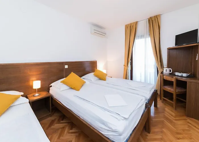 Bed & Breakfast Mb Pag Pag Town