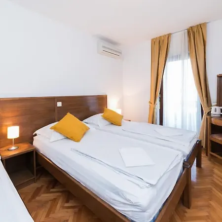 Nocleg ze śniadaniem Mb Pag Pag Town