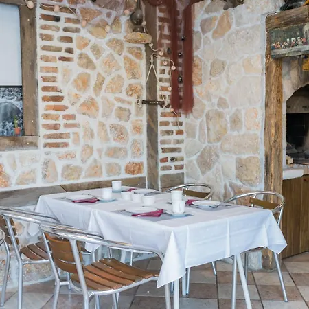 Nocleg ze śniadaniem Mb Pag 3*