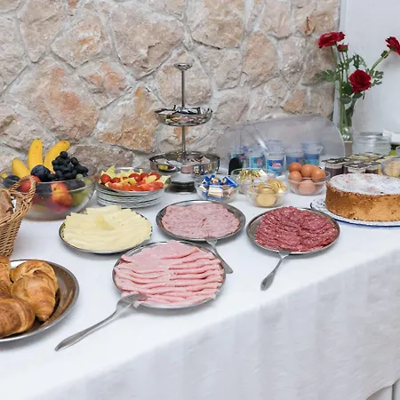 Mb Pag Nocleg ze śniadaniem 3*