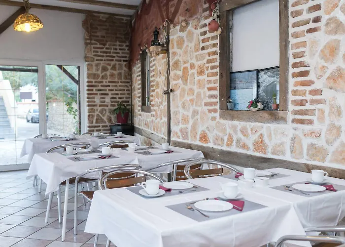 Mb Pag krevet i doručak Pag Town